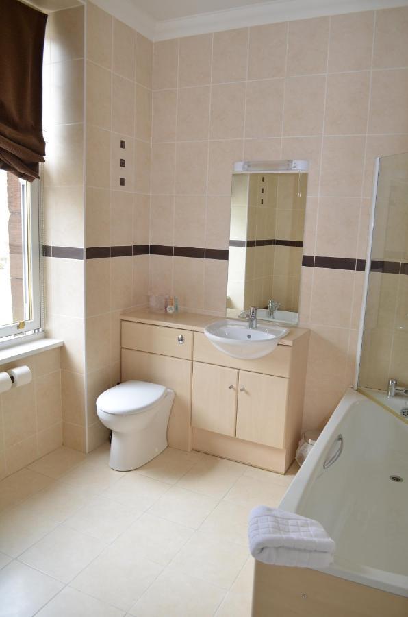 Royal Hotel Cumnock Esterno foto